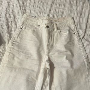 White american eagle jeans